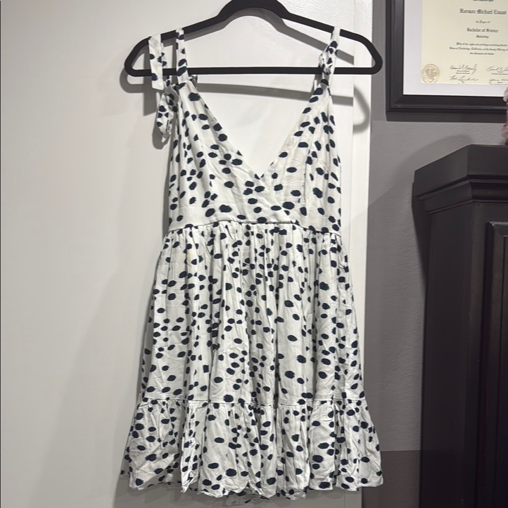 Polka Dot mini V-neck Dress